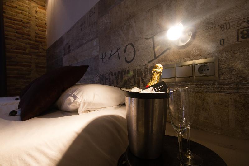 Sweet Otel Valencia Buitenkant foto